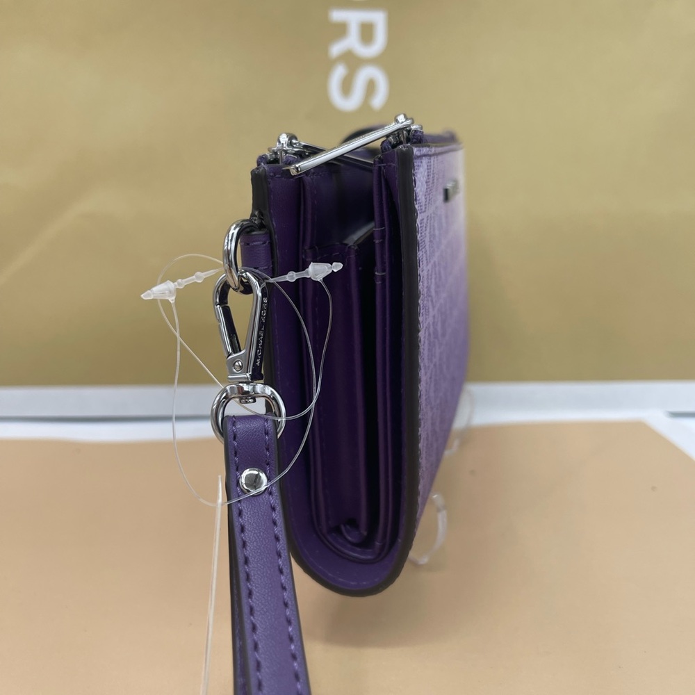 MICHAEL KORS Jet Set Lg Ombré Sign Logo Double Zip Wristlet Phone 
Dark Purple - Picture 9 of 16